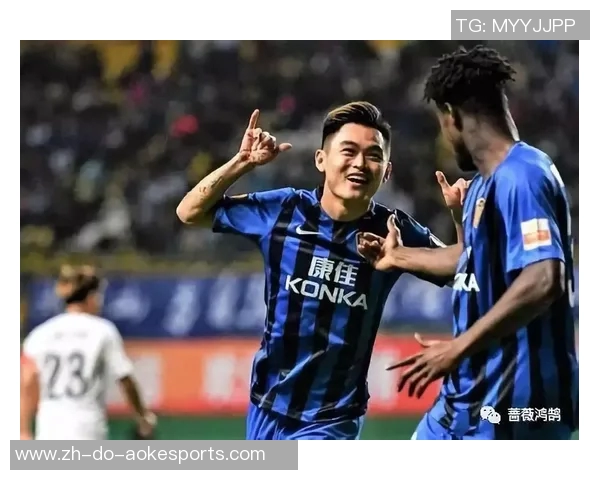 《足球传奇:明星球员背后的故事与荣耀时刻》